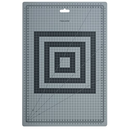 Leikkuualusta Fiskars 30x45 cm, hinta 22,74€